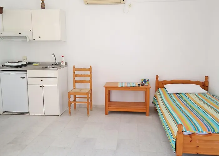 Katerina * Agios Prokopios (Naxos)